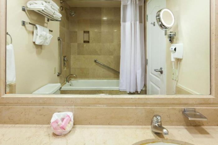 Best Western Plus Nuevo Laredo Inn & Suites Pokój zdjęcie