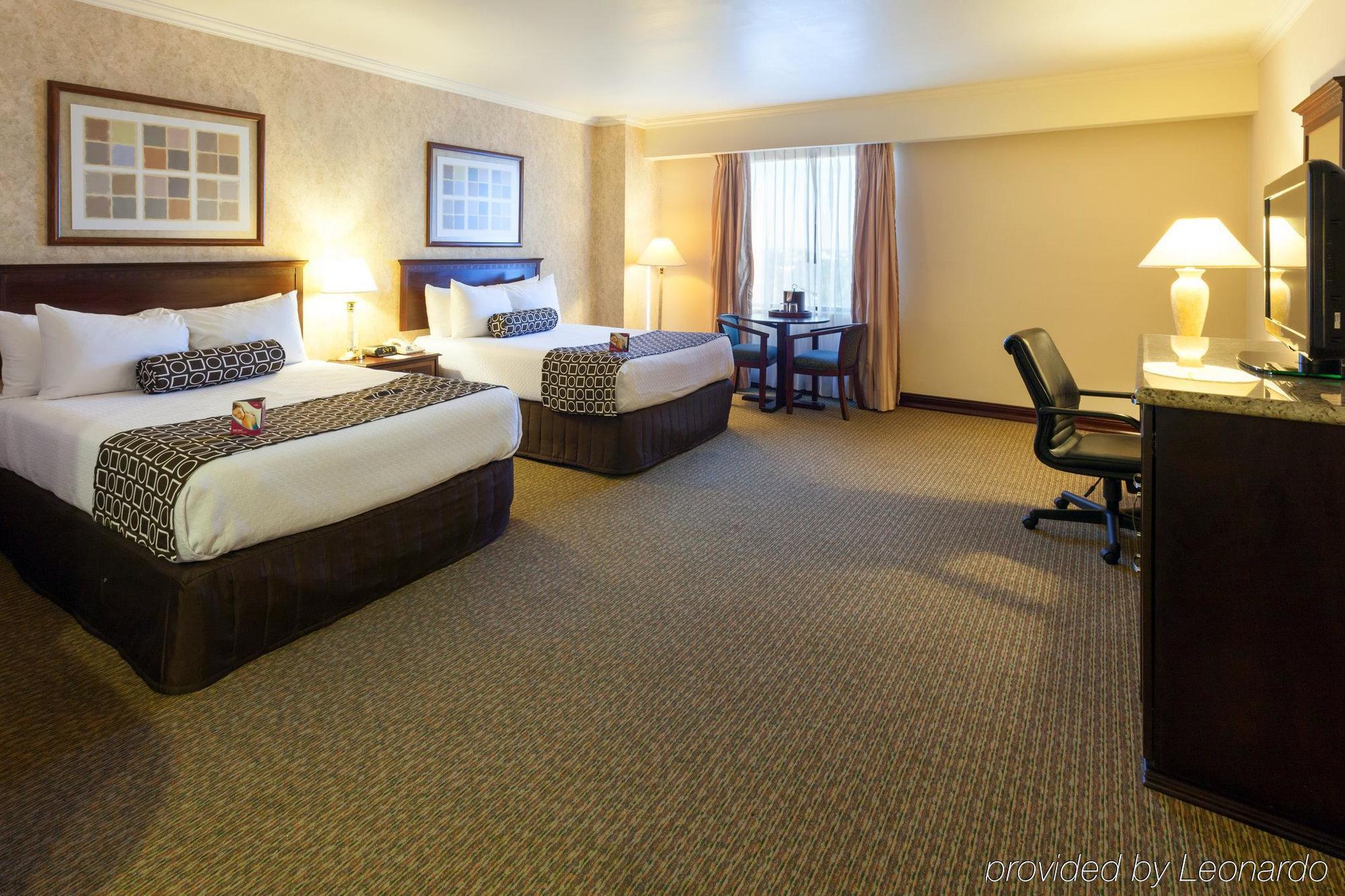Best Western Plus Nuevo Laredo Inn & Suites Zewnętrze zdjęcie